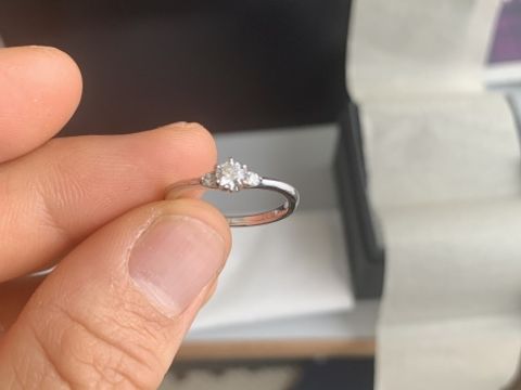 【エクセルコダイヤモンド(EXELCO DIAMOND)の口コミ】 1番はコンシェルジュの方の親身な接客で決めました。
初めての指輪選びで…