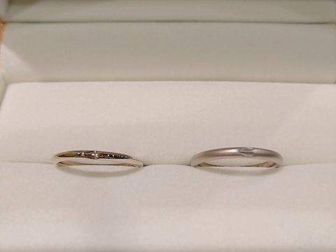 【ケイウノ ブライダル(K.UNO BRIDAL)の口コミ】 お互い24時間付けていられるデザインが良かったので、シンプルなデザイン…