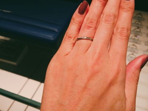 【銀座ダイヤモンドシライシの口コミ】 つけたときのつけ心地のよさで決めました。他のショップも行きましたが、…