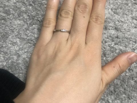 【アイプリモ(I-PRIMO)の口コミ】 シンプルすぎるものより、ダイヤが埋め込まれていて可愛らしいデザインの…