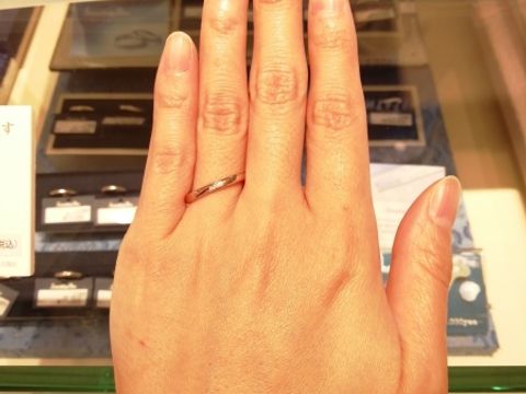 【Petit Marie(プチマリエ)の口コミ】 このブランドさん独自のカラー、ショコラピンクゴールドがとても可愛い指…