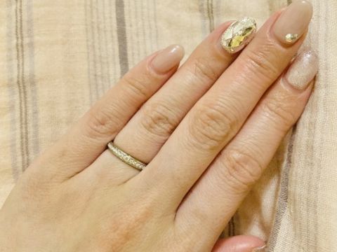 【ラザール ダイヤモンド(LAZARE DIAMOND)の口コミ】 普段使いできるシンプルなデザインを探していました。実際につけるとちょ…