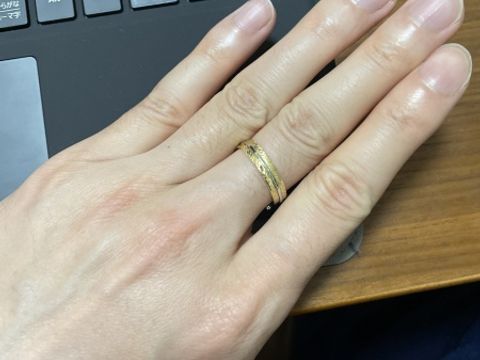 【203Jewelry(ニーマルサンジュエリー)の口コミ】 人と被らないデザインで、シルバーゴールドの指輪を探していた。一見派手…