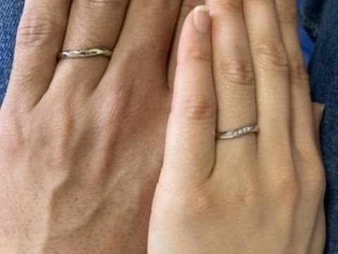 【銀座ダイヤモンドシライシの口コミ】 価格と種類の多さで、銀座ダイヤモンドシライシにしようと決めました。
ザ…