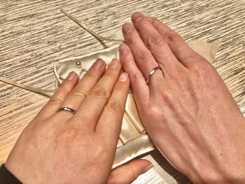 【TRECENTI(トレセンテ)の口コミ】 耐久性を考えてプラチナの指輪にしました。
いろんな種類の指輪を試着させ…