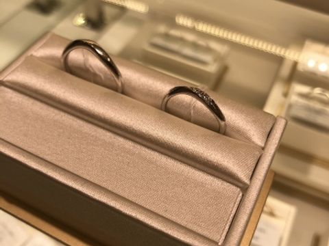 【ringram(リングラム)の口コミ】 丸みがあってダイヤが詰まっていてキラキラ輝いていて素敵な指輪です。ど…