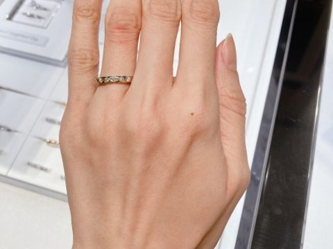 【シャネル(CHANEL)の口コミ】 キルティングデザインのココクラッシュリングが可愛いなと常々思っており…