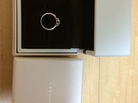 【アイプリモ(I-PRIMO)の口コミ】 ほしいと思っていたデザインそのものの指輪に出会えたので。リングを横か…