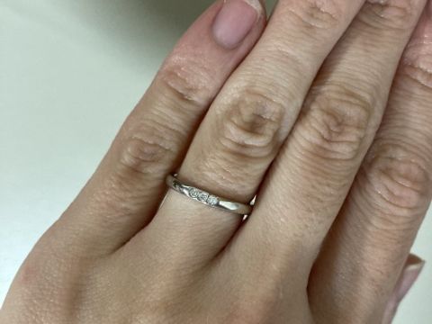 【canal4℃(カナルヨンドシー)の口コミ】 指輪の決め手になったのは、3石並んだ丸いダイヤモンドのデザインが気に入…