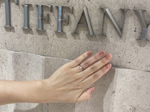 【ティファニー(Tiffany & Co.)の口コミ】 シンプルなデザインの一粒ダイヤのリングが似合うと思いました。指が細め…