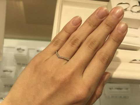 【サマンサティアラブライダル(Samantha Tiara Bridal)の口コミ】 デザインが豊富でそのわりに価格がお安いので、金額を抑えたい方にはちょ…