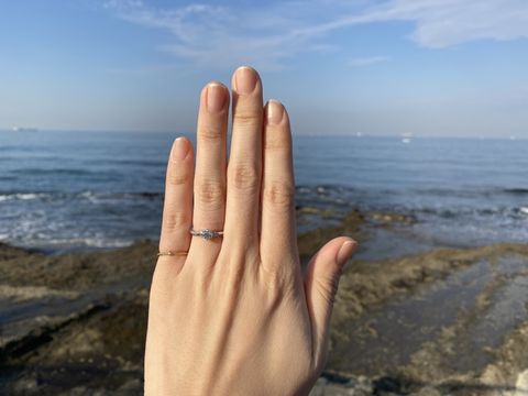 【銀座ダイヤモンドシライシの口コミ】 デザインが可愛くて選びました。ウェーブのデザインが好みで、探していま…