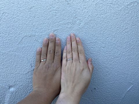 【ラザール ダイヤモンド(LAZARE DIAMOND)の口コミ】 このハンプトン、男性リングが二色になっていて、ホワイトゴールドが使わ…