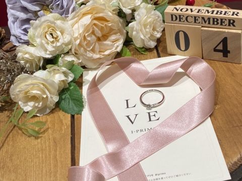 【アイプリモ(I-PRIMO)の口コミ】 結婚指輪との相性で選んだこの指輪。
元々セットでは無かった指輪ですが、…