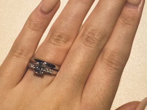 【ブルガリ(BVLGARI)の口コミ】 デザインはシンプルなものが多いです。プラチナの色が他のブランドのプラ…