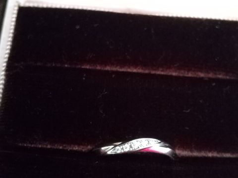 【アイプリモ(I-PRIMO)の口コミ】 ダイヤをつけているのであれば、
ダイヤ感を感じたい。
でも、ギラギラし…