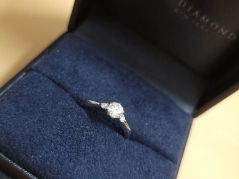 【ラザール ダイヤモンド(LAZARE DIAMOND)の口コミ】 歳を重ねても貧相に見えない指輪太さと、七色に輝くダイヤモンドが一番キ…