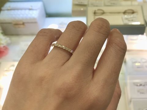 【Only You(オンリーユー)の口コミ】 エタニティはキラキラしていてテンションが上がります。爪留めなのでより…