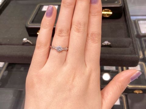 【GALA JEWELRY(ガラジュエリー)の口コミ】 指輪のデザインはバリエーション豊富で、イメージを伝えたら該当する雰囲…