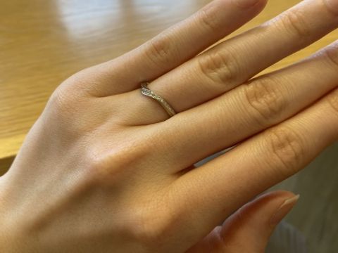 【BIJOUPIKO(ビジュピコ)の口コミ】 他の人と被らないデザイン性がとても良かったです。斜めに入ったダイヤモ…