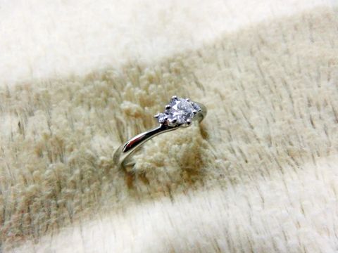 【ジュエリーツツミ(JEWELRY TSUTSUMI)の口コミ】 デザインが統一されているという理由で、婚約指輪・結婚指輪ペアの３点セ…
