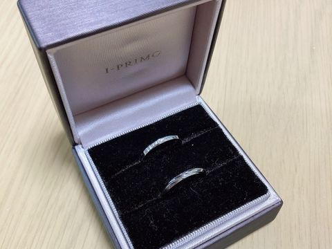 【アイプリモ(I-PRIMO)の口コミ】 婚約指輪と重ねづけをしたかったので、リングの形状はストレートなものを…
