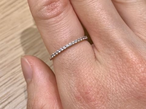 【Princess Bijou(プリンセス・ビジュー)の口コミ】 ハーフエタニティを探していたところ、こちらのデザインに出会いました。…