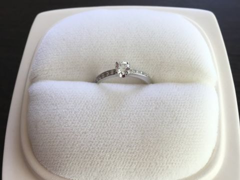 【俄(にわか)の口コミ】 プロポーズ後、婚約指輪を購入するため夫と様々なブランド、店舗を回り、…