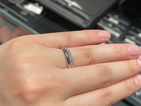 【エクセルコダイヤモンド(EXELCO DIAMOND)の口コミ】 丈夫なリングを探しており、プラチナの中でも丈夫なハードプラチナの取り…