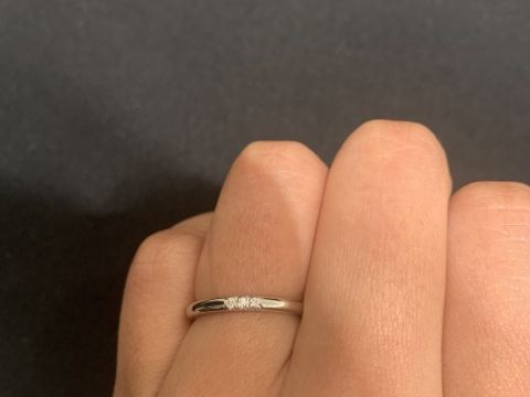 【ティファニー(Tiffany & Co.)の口コミ】 ダイアの切り込み方がとても可愛くて上品だった。細さも、細すぎず太すぎ…