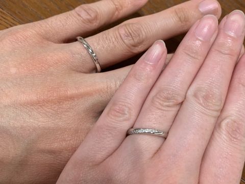 【TRECENTI(トレセンテ)の口コミ】 デザインがキレイで指がきれいにみえる。男女共にシンプルかつエレガント…