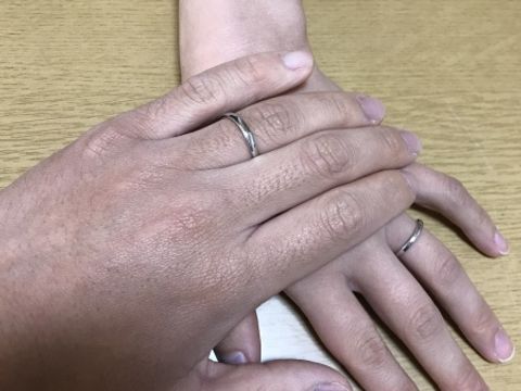 【銀座ダイヤモンドシライシの口コミ】 嬉しくていつも眺めています。
シンプルなデザインがお気に入りです。
内…
