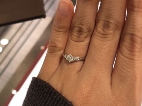 【モニッケンダム(MONNICKENDAM)の口コミ】 Vラインのものを探していましたが、あまりらVがキツすぎるのもしっくりこ…