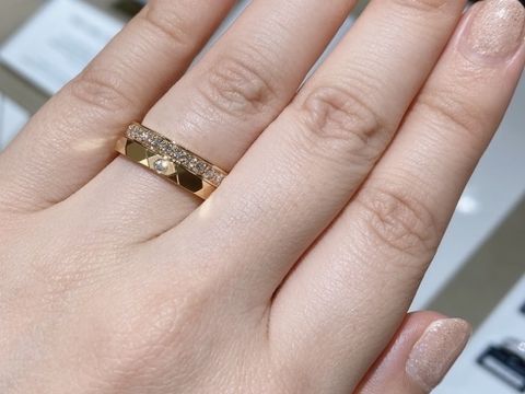 【ラザール ダイヤモンド(LAZARE DIAMOND)の口コミ】 3大カッターブランドの１つ、ラザールのダイヤモンドは虹色の輝きが眩しか…