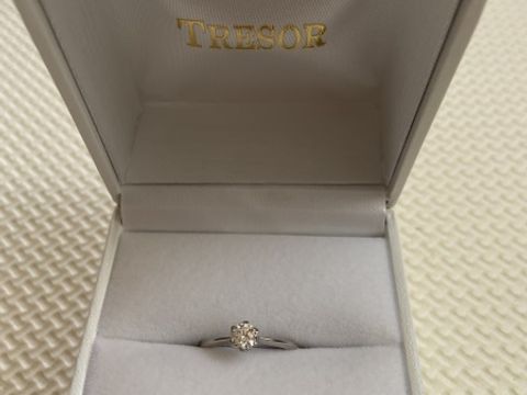 【TRESOR(トレゾア)の口コミ】 生涯持つものなので、シンプルなデザインのものがいいなと思っていました…