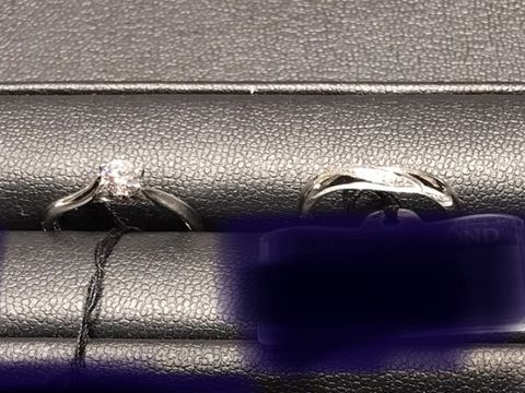 【エクセルコダイヤモンド(EXELCO DIAMOND)の口コミ】 リングがしっかりとしていてゴージャスに見えました。ダイヤモンドの輝き…