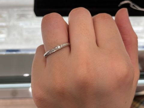【ヴァンドーム青山(VENDOME AOYAMA)の口コミ】 どの指輪もデザインが可愛くて、試着する度にどれも素敵だなと思いました…