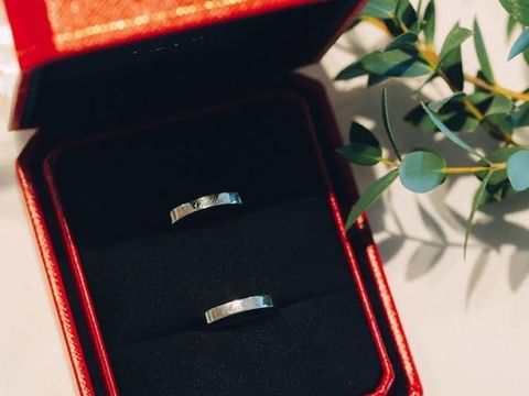 【カルティエ(Cartier)の口コミ】 デザインがシンプルで、普段からつけていても違和感なく過ごせると感じま…