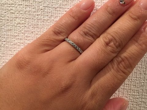 【ティファニー(Tiffany & Co.)の口コミ】 結婚指輪もダイヤが入っているものが良くて、色々定員さんに相談したらこ…