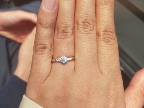 【エクセルコダイヤモンド(EXELCO DIAMOND)の口コミ】 ダイアモンドにこだわっていらっしゃるブランドであるからこそ、指輪のデ…