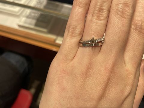 【銀座ダイヤモンドシライシの口コミ】 お伺いする前にネットで調べてイメージは付いていたのですが実際に見ると…