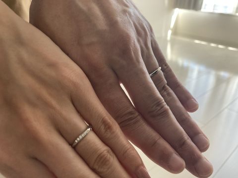 【4℃ BRIDAL(ヨンドシーブライダル)の口コミ】 デザインがスタイリッシュで、華美すぎない上品な点がとてもよかった。店…