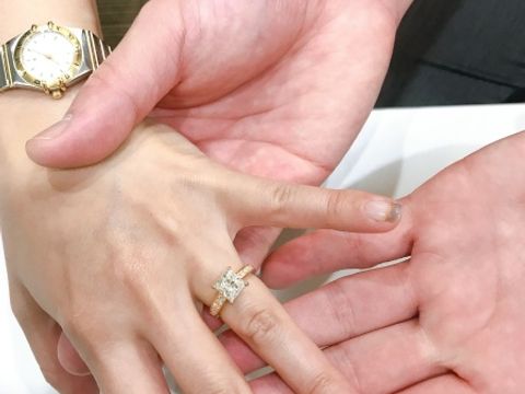 【職人工房の口コミ】 一粒ダイヤが大きく、ハーフエタニティデザインであること、そしてプラチ…