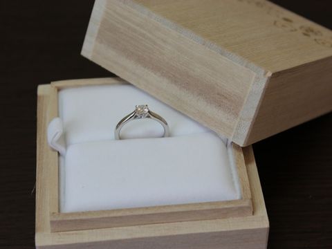 【William-LennyDiamond(ウィリアム・レニー・ダイヤモンド)の口コミ】 突然の彼からのプレゼントだったのでビックリ。
感動して涙が出ました笑っ…