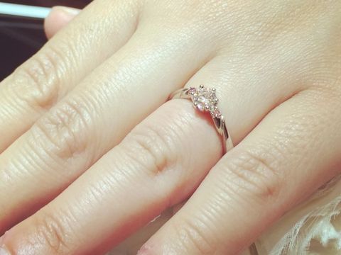 【William-LennyDiamond(ウィリアム・レニー・ダイヤモンド)の口コミ】 せっかくなら、良いダイヤモンドのエンゲージリングをあげようと思い、イ…