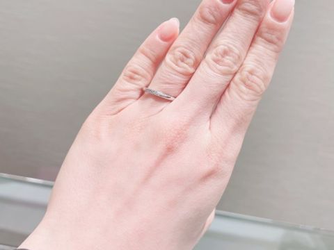 【アイプリモ(I-PRIMO)の口コミ】 私が試着したのは、プラチナでしたがゴールドもありました。シンプルなス…