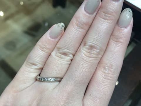 【杢目金屋(もくめがねや)の口コミ】 とにかく人と被らないと思います。そもそも金属を何層にも重ねて作った1枚…