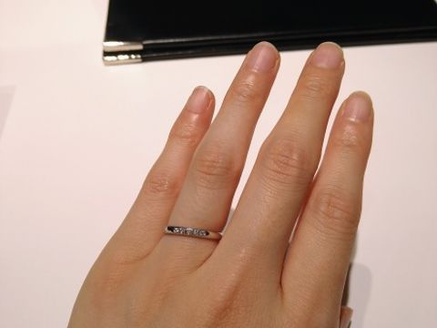 【ラザール ダイヤモンド(LAZARE DIAMOND)の口コミ】 このブリスコレクションは、好みや予算によって石の数や地金の種類が選べ…