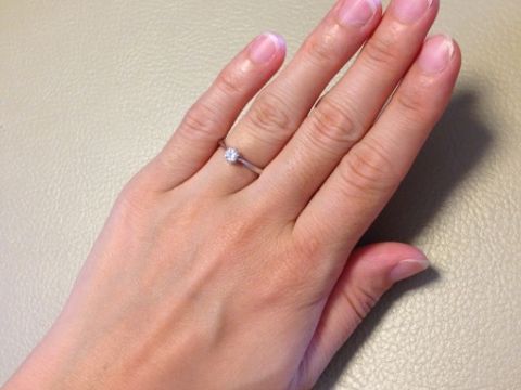 【ラザール ダイヤモンド(LAZARE DIAMOND)の口コミ】 私の手は子どものように小さく指も長くないので指輪が似合わないことがコ…