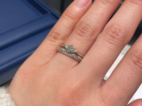 【銀座ダイヤモンドシライシの口コミ】 デザインが豊富で可愛いものからシンプルなものがとても多かったです。ダ…